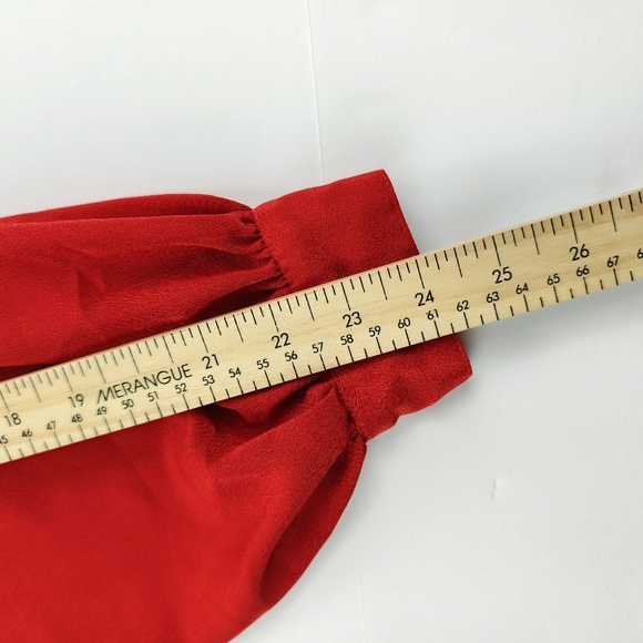 Anne Klein Red Pleated Blouse High Neck Statement Cuffs Size 12 Festive Party - Picture 10 of 10